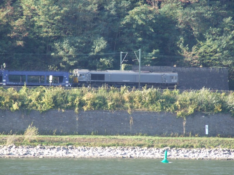 DE 6308 von DLC fhrt durch Oberwesel