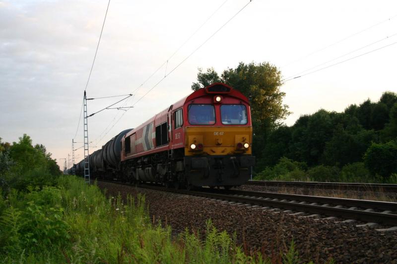DE 67 der HGK an der Kanalbrcke in Schnwalde am 02.08.2005