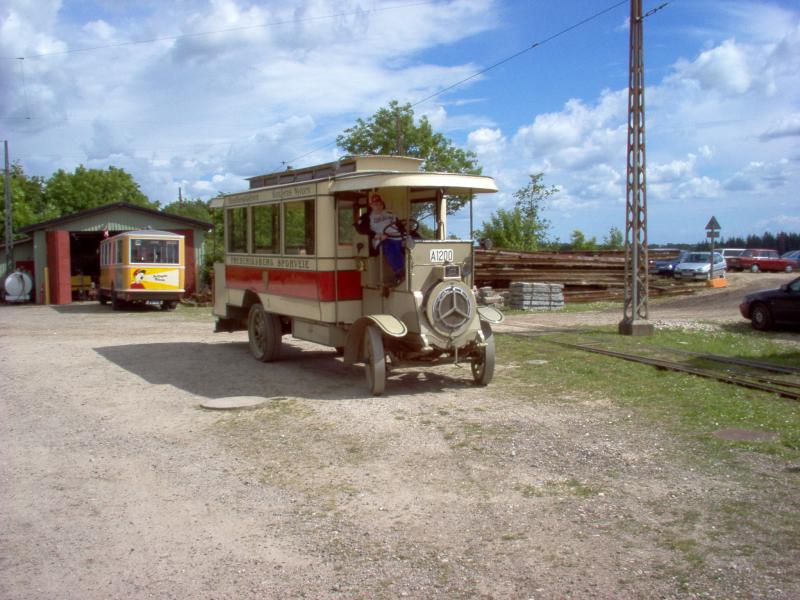De Dion Bouton O-bus von Frederiksberg Sporveje (spter vereinigt mit einigen anderen Straenbahnfirmen, die Kbenhavns Sporveje (KS) herstellen). Baujahr 1912. 93 Jahre alt und noch funktionsfhig. Das lteste dnische O-bus.
