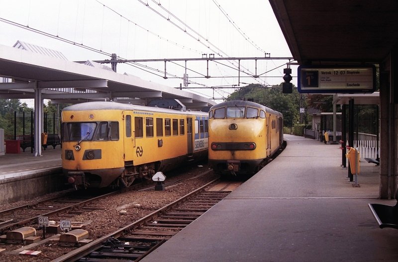 DE-II und DE-III (PLan U) in Zutphen am 02-08-1996.