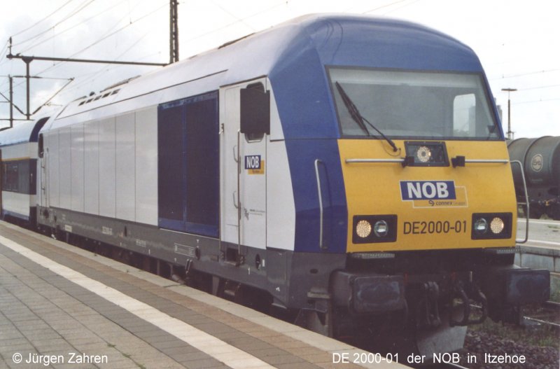 DE2000-01 der Nord-Ostsee-Bahn macht Halt in Itzehoe auf ihrem Weg nach Westerland (Sept. 2007)
