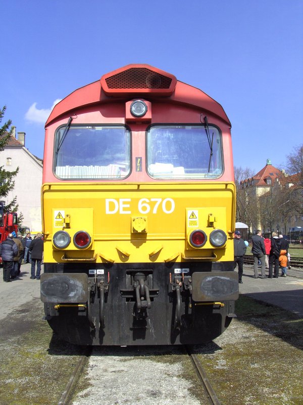 DE670 der HGK bei der Sonderausstellung 150 Jahre Rudolf Diesel am 24.03.2008 im Bahnpark Augsburg.
