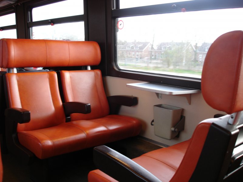 Den Innenraum von ein ICM irgendwo zwischen Leeuwarden und Zwolle. Diese Sitze sind meine Meinung nach super bequem! 