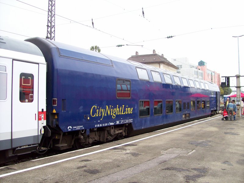 Den Schlu� des Ameropa Showtrains bildete ein City Night Line Doppelstockwagen. Aufgenommen am 30.08.07.