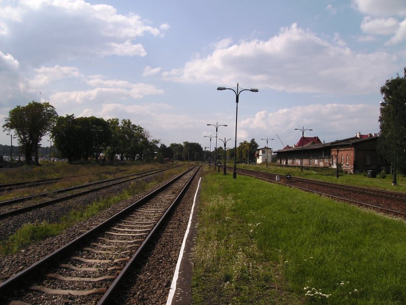 Der 2-3 kaum mehr Benutzer Bahnsteig vom Bahnhof Gizycko!