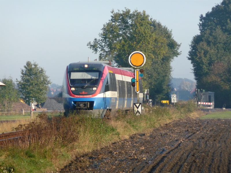 Der 29062 fhrt an diesem Sonnigen Herbstmorgen nach Dortmund (Hbf)