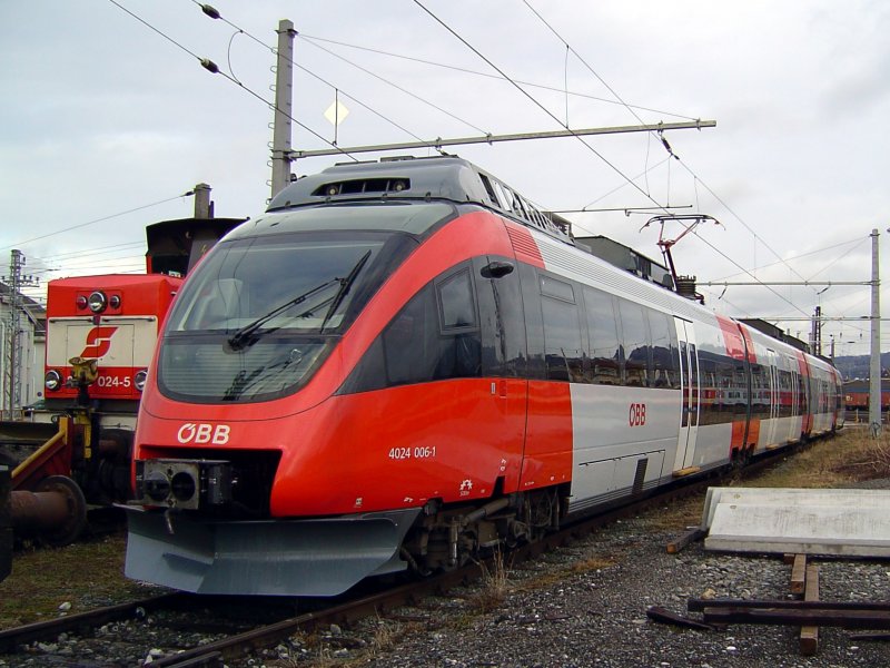 Der 4024 006 am 02.02.2008 abgestellt in Salzburg.