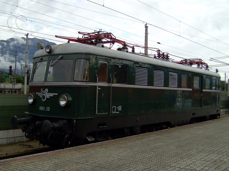 Der 4061 013 am 23.08.2008 ausgestellt in Wrgl Hbf. (150 Jahre Eisenbahnen in Tirol) 