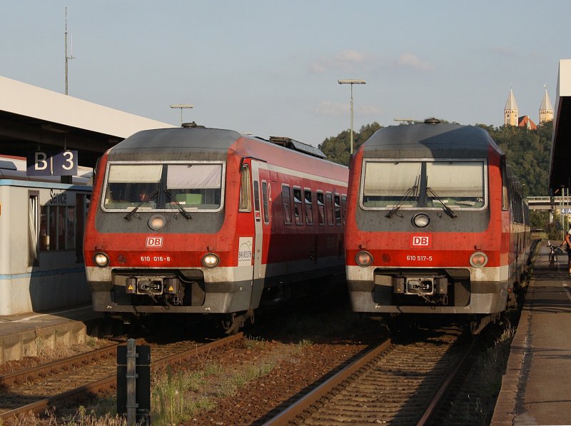 Der 610 016 und der 610 017 am 15.08.2009 in Schwandorf. 