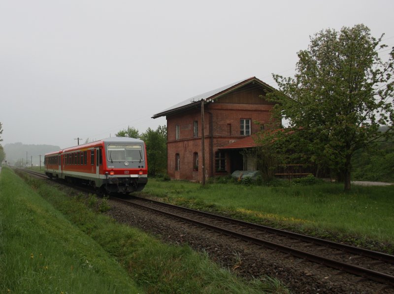 Der 628 586 am 01.05.2009 auf der Rottalbahn bei Pfarrkirchen. 