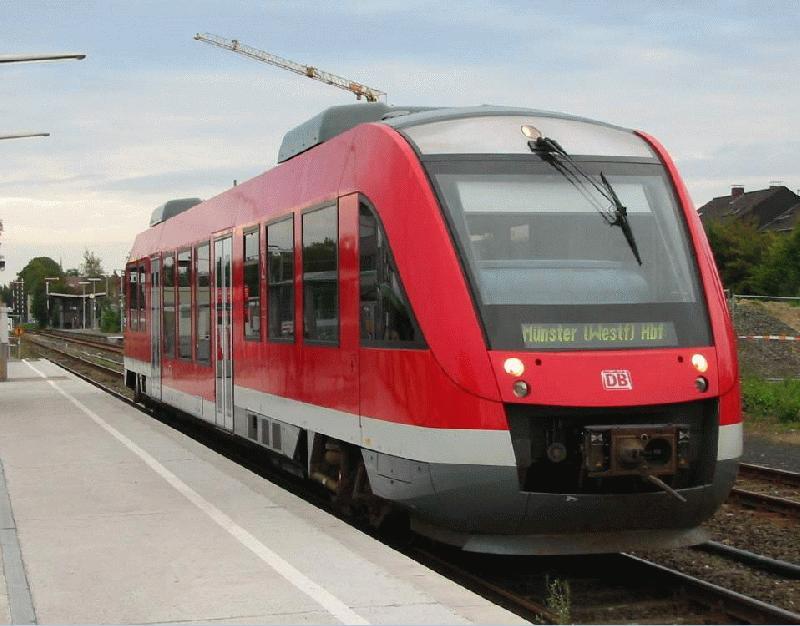 Der 640 002 wartet in Warendorf auf die Abfahrt nach Mnster (21.09.02)