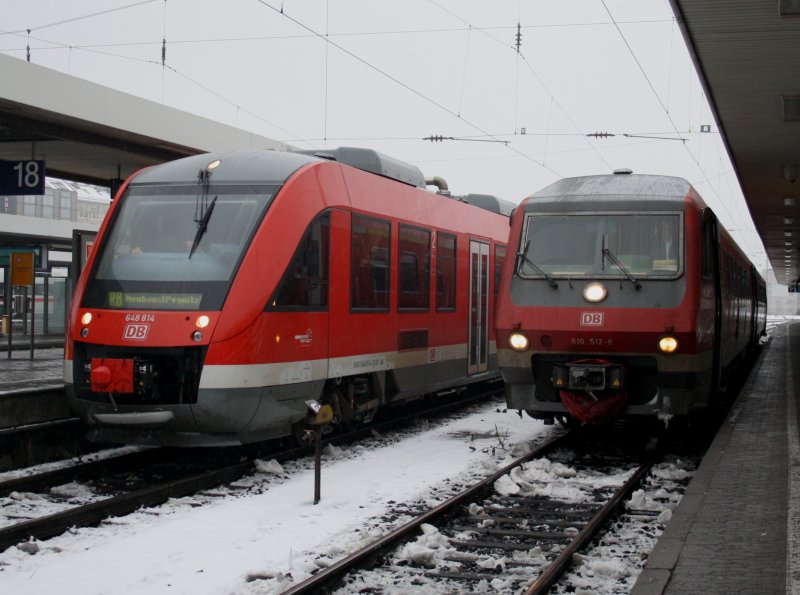 Der 648 814 und der 610 012 am 20.02.2009 in Nrnberg Hbf. 