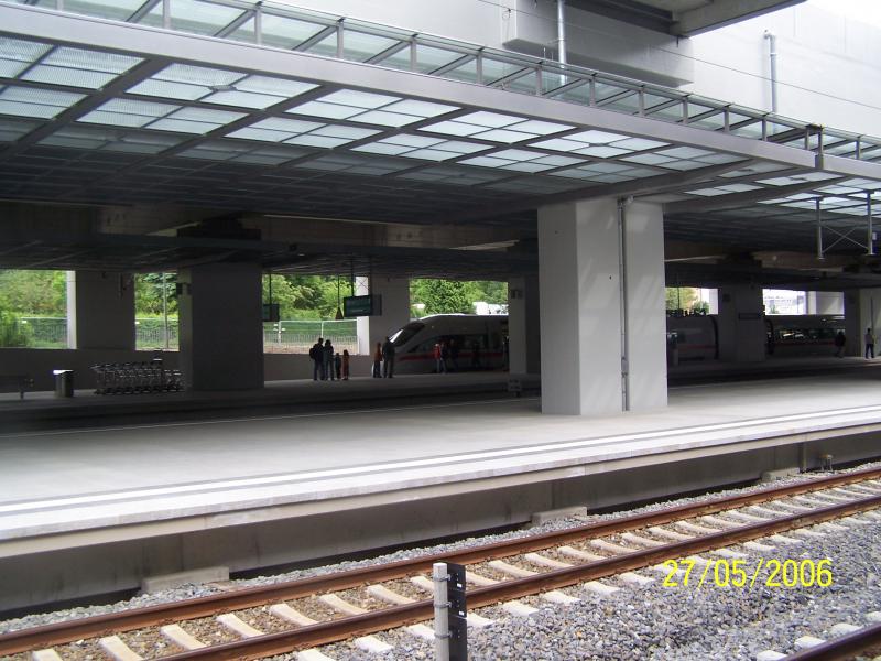 Der uere Bahnsteig des Bahnhofs Berlin-Sdkreuz (ex Papestr.)