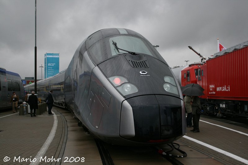 Der AGV vor Regenwolken. Der 1. Tag der Innotrans ist Sprichwrtlich ins Wasser gefallen.
