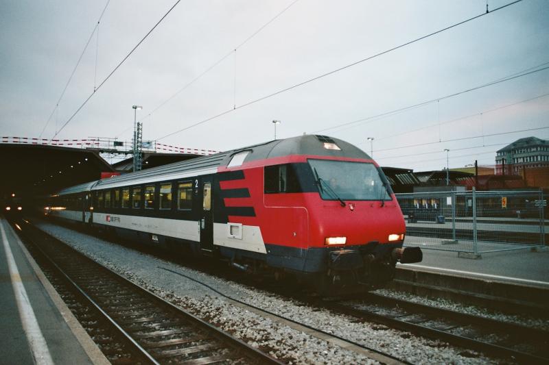 Der alte Steuerwagen der SBB, am 12.10.03 im Bahnhof Zrich