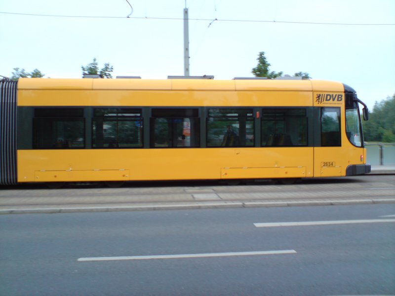 Der Ausrcker der Linie 6 am Abzweig nach Reick.
Fotografiert am: 07.05.09