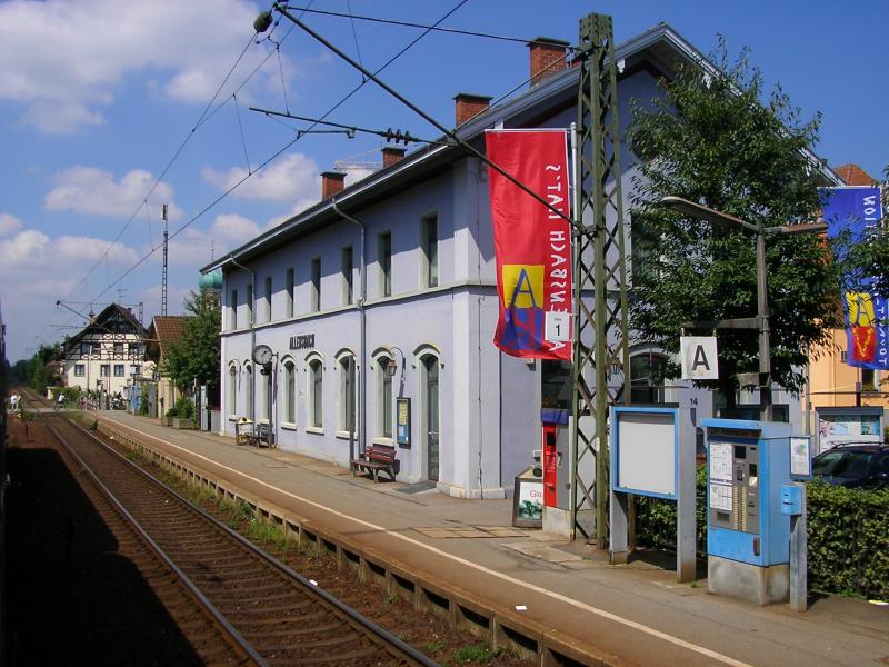 Der Bahnhof Allensbach an der Strecke Radolfzell - Konstanz am 17.8.05