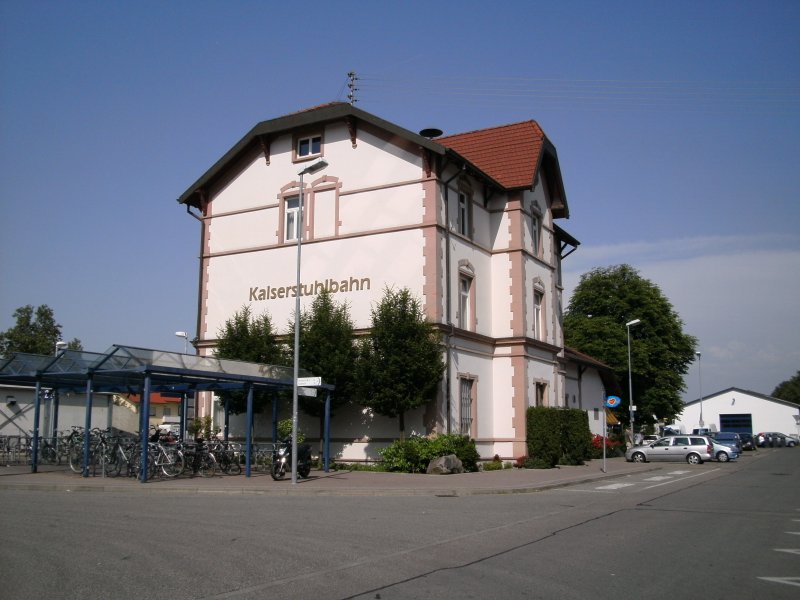 Der Bahnhof Endingen am Kaiserstuhl am 25.05.2009.