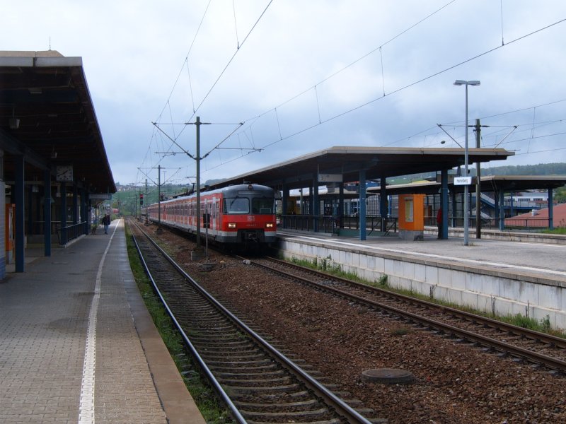 Der Bahnhof Herrenberg, von Gleis 1 in Richtung Singen fotografiert, mit einem ET 420, der nur noch sehr, sehr selten auf der S1 in der Region Stuttgart unterwegs ist!