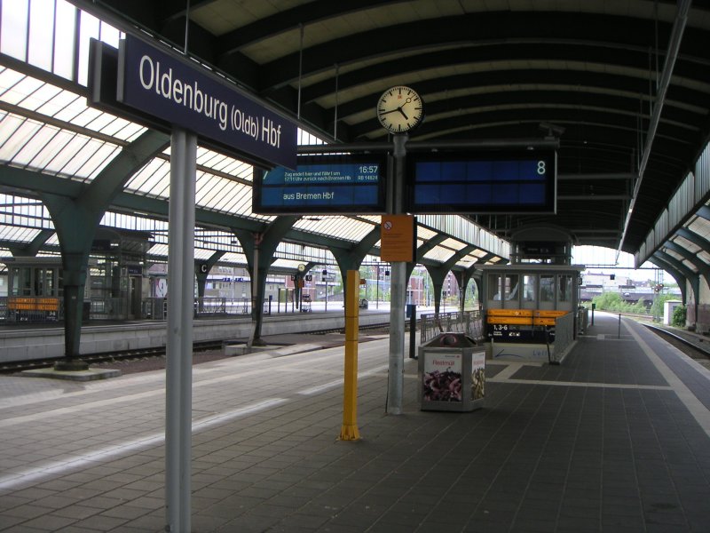 Der Bahnsteig 7/8 am 10.5.2007.