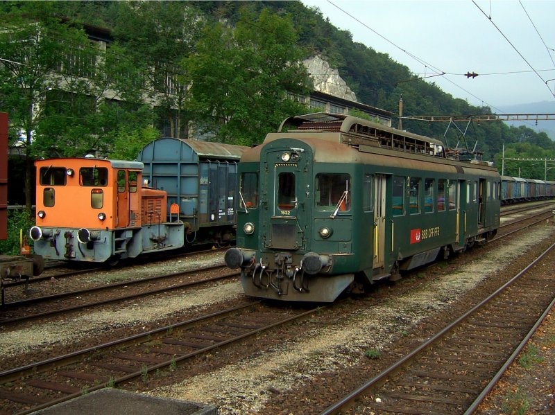 Der BDe 4/4 der OeBB am 29.08.2008 bei der Einfahrt in Klus. 