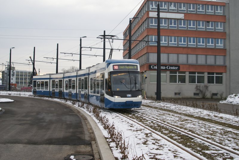 Der Be 5/6 3056 befhrt die neue Glatttalbahn. Am 14.12.08 befindet er sich in Glattbrugg.