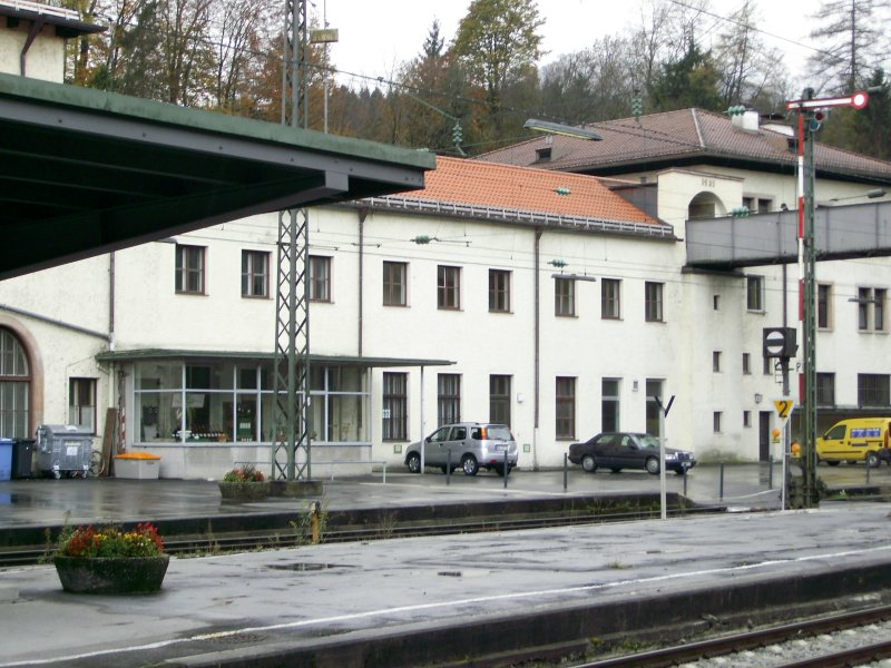 Der Bf Berchtesgaden hier mit Blick auf das Stellwerk