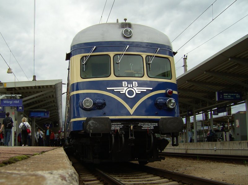 Der Blaue Blitz ist am 23.08.2008 auf Gleis 1 in Wrgl Hbf Ausgestellt. (150 Jahre Eisenbahnen in Tirol) 