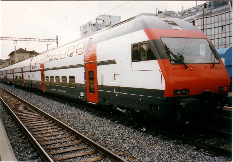 Der brandneue IC2000 am 22.05.97 in Aarau. Schnupperfahrten zwischen Aarau und Turgi