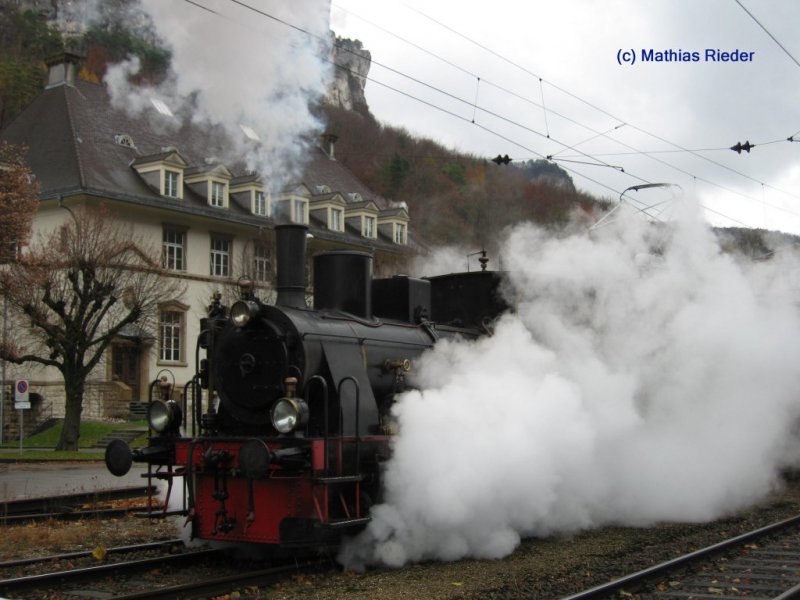 Der Dampfzug hat den Blockfrei fr die weiterfahrt nach Balsthal am 11.11.07 mit einem Sonderzug in der Klus