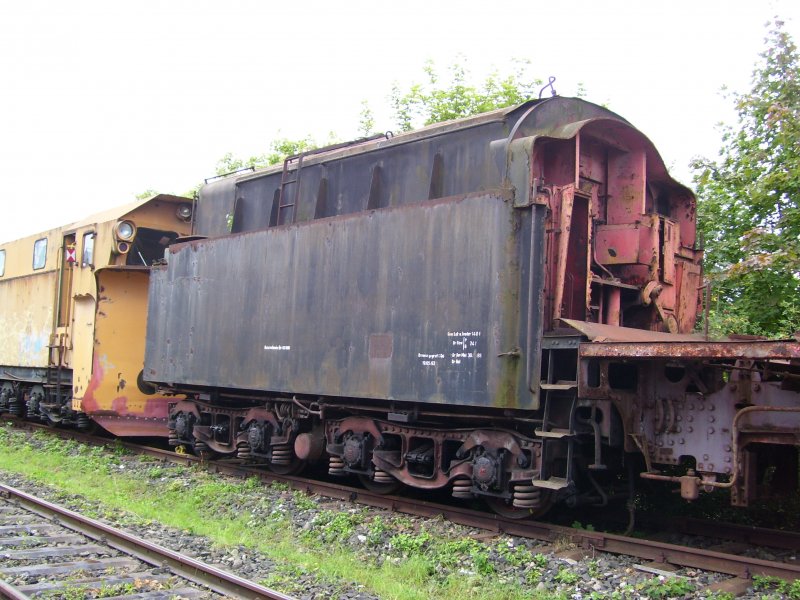 Der ehemalige Reserve Tender (2'2'T34) von 03 1010. Er stammt sicherlich noch aus dem VES-M Zeiten der Lok als sie mit Giesel-Ejektor und hlhauptfeuerung lief.