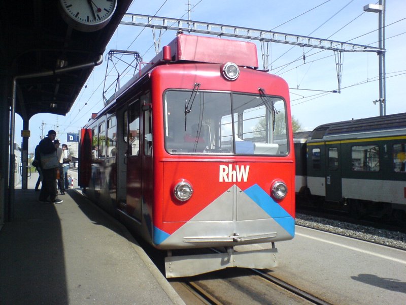 Der einzige Triebwagen auf der Strecke Rheineck- Walzenhausen wartet im Bahnhof Rheineck die Abfahrtszeit ab. 