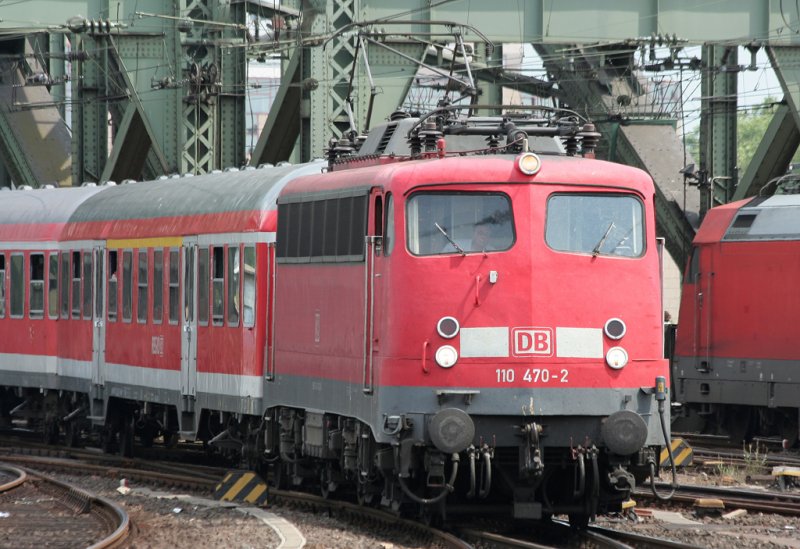 Der einzige Umlauf der RB48 (Wuppertal-Bonn Mehlem), der aktuell mit 110 470-2 gefahren wird, aufgenommen in Kln HBF am 04.07.2009