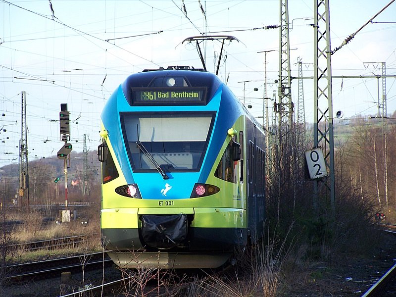 Der ET001(BR427) verlsst als WFB39628 den Bahnhof Herford in Richtung Bad Bentheim, Osnabrck...
18.03.08