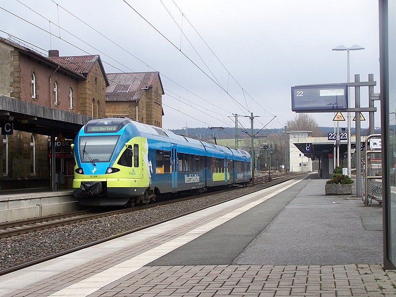 Der ET006 fhrt als RB72 von Paderborn nach Herford in Altenbeken ein. 27.03.08
