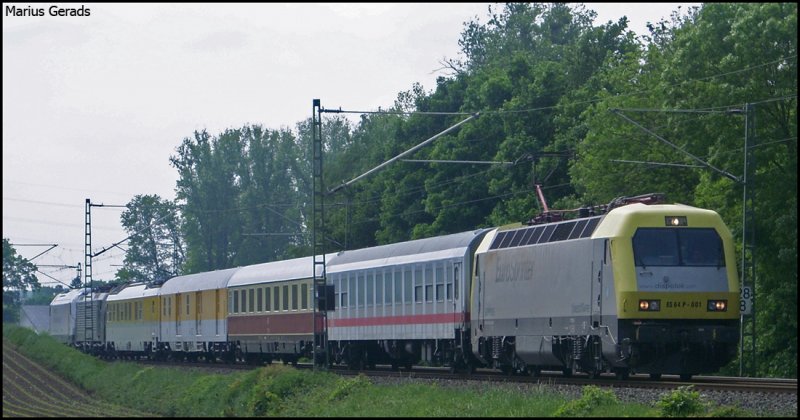 Der Euro Sprinter ES 64 P - 001 mit dem Mezug St92980 (ca. +30)nach Mnchengladbach am Km 28.8 13.5.2009