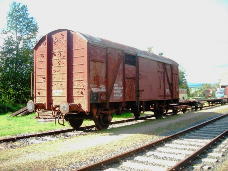 Der Gertewagen steht am 11.10.09 am Gleis 2.
