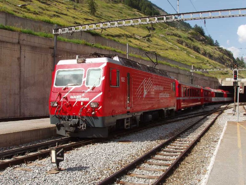 Der Glacier Express 905 kommt in Zermatt an. 06.08.07