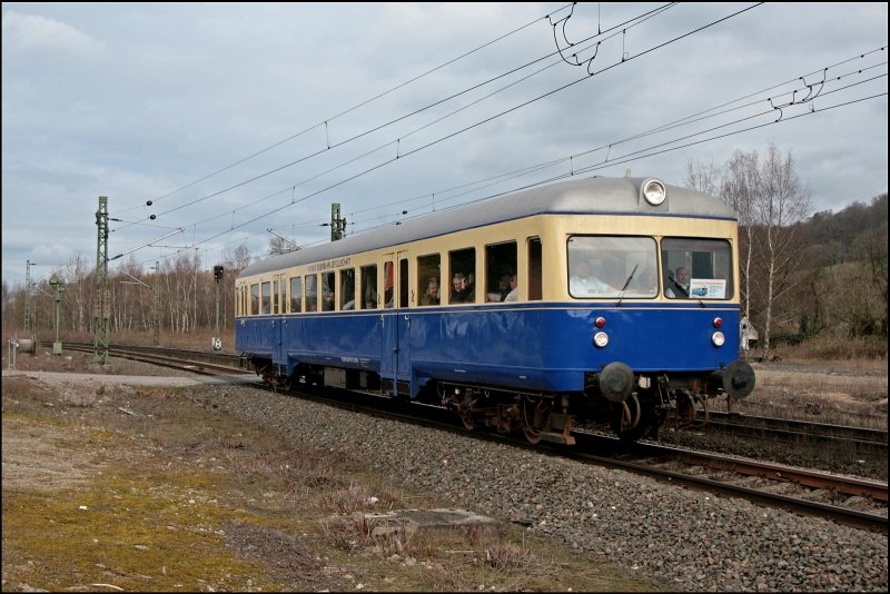 Der gute alte Esslinger: W�hrend die Eisenbahnfreunde Witten e.V ihren 25. Geburtstag feiern unternimmt der  Esslinger  T2 eine Panoramafahrt �ber die Ruhrviadukte, von Witten �ber Hagen und Dortmund zur�ck nach Witten. Die Fahrt wurde unter dem Namen  Ruhrblitz-Panoramafahrt  durchgef�hrt. (09.03.2008)