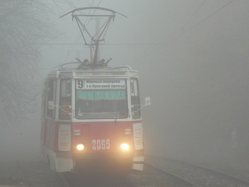  Der Hund der Baskervilles :Die Stra�enbahn КТМ 71-605КТ №2065,Saratow, 28.10.2008 F�r den Web-Master: verbessern Sie bitte die Kategorie ist eine Stra�enbahn aus Saratow!