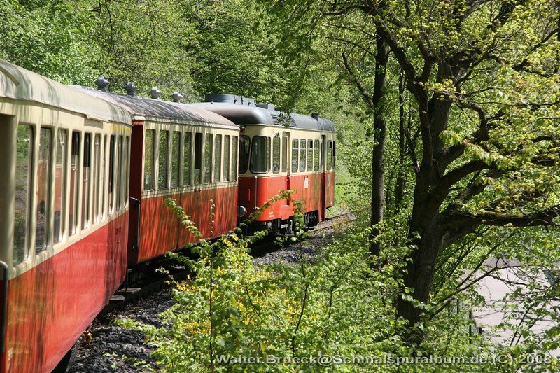 Der IBS Schlepptriebwagen VT 30 auf der Rckfahrt von Engeln nach Brohl-Ltzing. - Brohltalbahn 03.05.2008 - Weitere Fotos siehe unter http://schmalspuralbum.de/