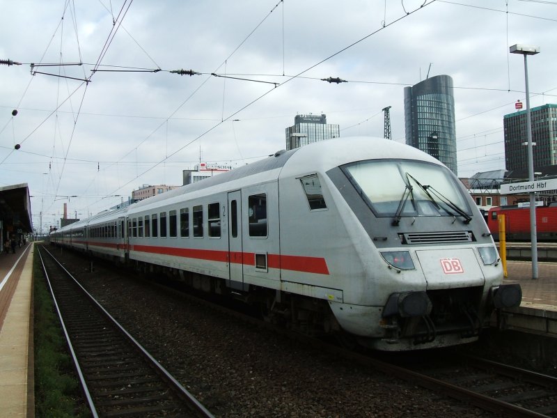 Der IC 2049 auf dem Weg nach Leipzig.(09.09.2007)
