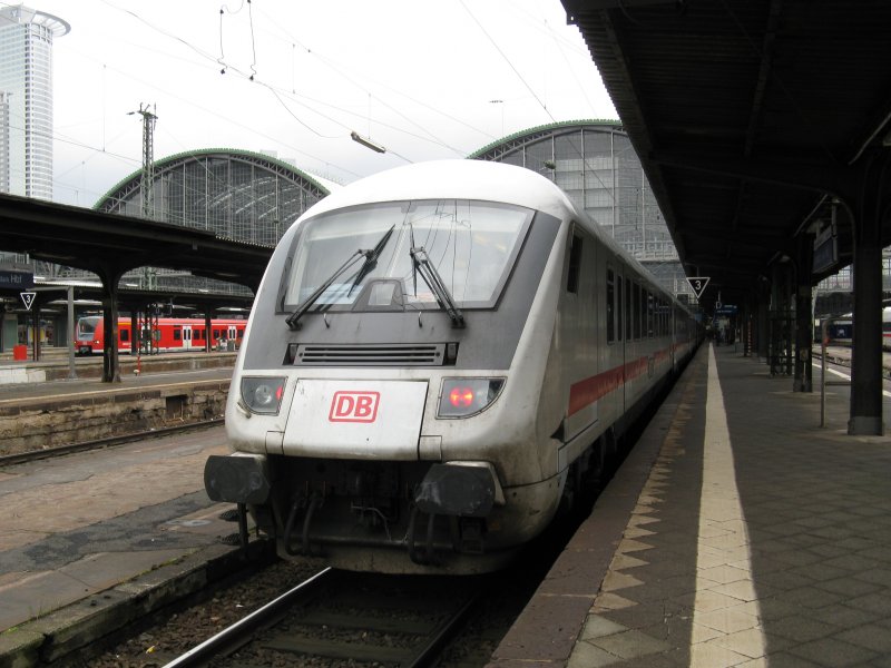 Der IC390 von Linz ist mit 5minuten Versp�tung an seiner Endstation angekommen.Am 27.03.08 in Frankfurt(Main)Hbf.