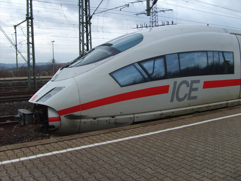 Der ICE 712, der ein klein wenig dreckig war. Vaihingen/Enz, 23.02.09 