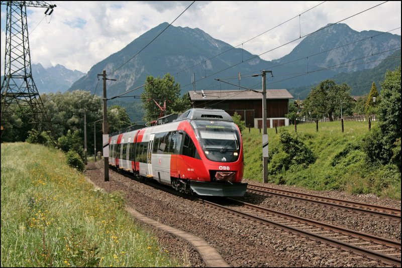 Der Innsbrucker 4024 138 erreicht als R 5116, von Telfs-Pfaffenhofen komment, den Haltepunkt Mnster-Wiesing. (05.07.2008)
