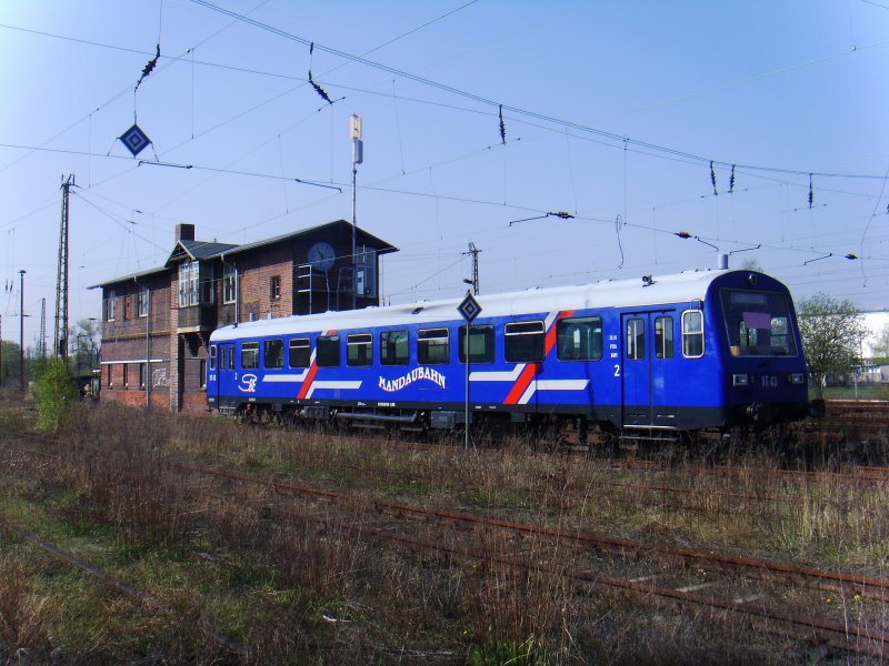 Der im Januar 2008 von der Schsisch-Bhmischen-Eisenbahngesellschaft (SBE) in Zittau in Dienst gestellte Triebwagen VT43, am 11.04.2009 auf dem Gelnde des ehemaligen Rangier-und Gterbahnhofs Leipzig-Plagwitz.
