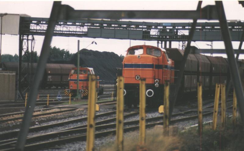 Der Kohlenstaub wird teilweise auch per Frderband transportiert. Foto 2001.