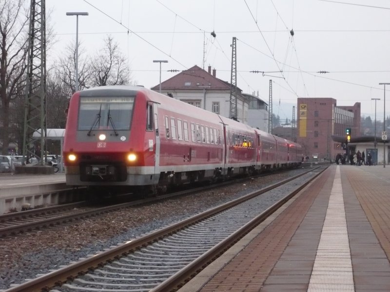 Der letzte Halt vor Stuttgart Hbf. Dann hat´s unser  schwbischer IRE  mal wieder geschafft. Dort hat er dann erst mal ca 33 Minuten Pause. Um 18.15 Uhr geht´s zurck nach Rottenburg/Horb/Aulendorf.
(Reutlingen Hbf, den 26.02.09, um 17.09 Uhr)
