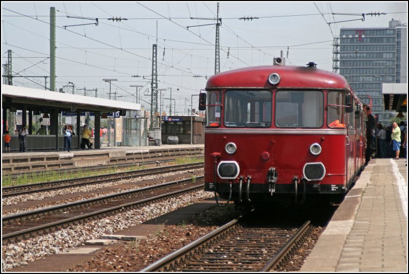 Der  Nebenbahnretter  im Ostbahnhof M�nchen. 
(01.07.07) 