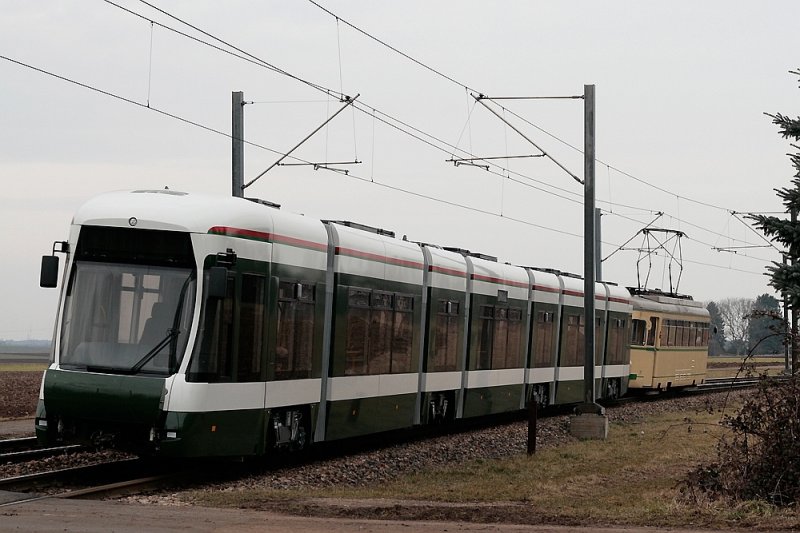 Der neue Flexcity Outlook f�r Augsburg in Edingen/Baden. Hier wird der Wagen in Betrieb genommen. 26. Februar 2009.